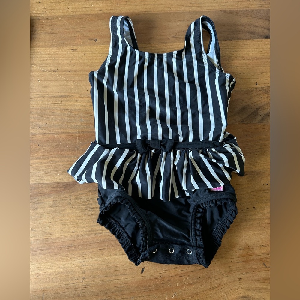 Ruffle Butts swim